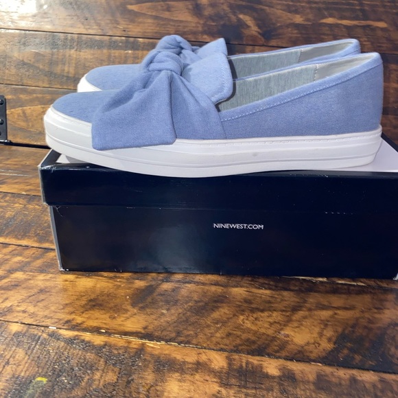 Slip on canvas shoe/sneaker - Picture 2 of 3